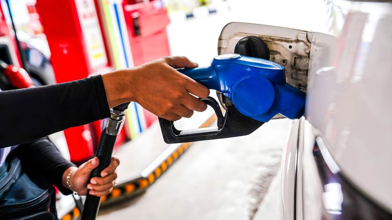 Krisis BBM di SPBU Swasta, Istana Kaji Kebijakan Impor Satu Pintu Lewat Pertamina