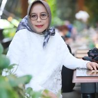 Kisah Sukses Sofi Suryasnia: Merangkai Karier Cemerlang di Dunia Asuransi Tanpa Melupakan Keluarga