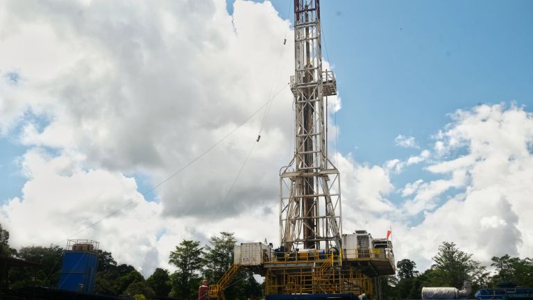 PDSI Ngebor Sumur Migas Milik Pertamina EP