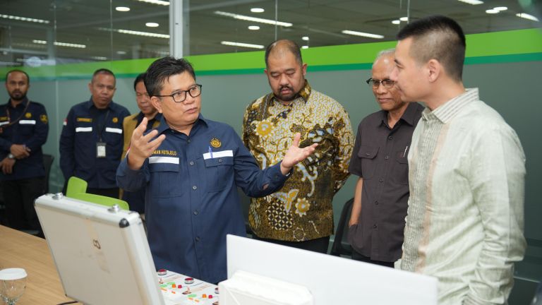 Kunjungan Ditjen Gatrik ke Fasilitas Schneider Electric, Dorong Sinergi Menuju Sistem Kelistrikan yang Aman