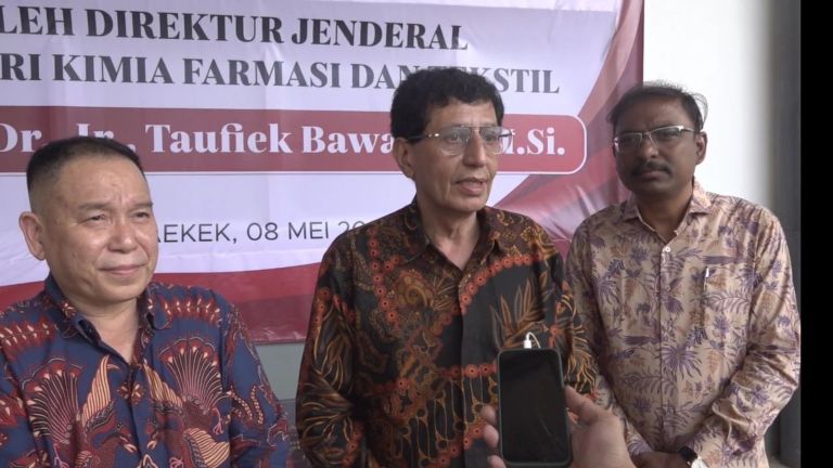 Dirjen IKFT Resmikan Pabrik Tekstil di Bandung