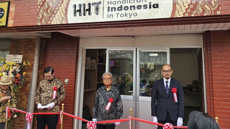 Resmi Dibuka, Sembilan UMK Binaan Pelindo Tampil Perdana di House of Handicraft Indonesia in Tokyo