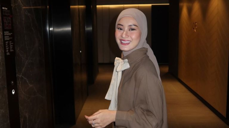 Sosok dan Perjalanan Karier Dinda Hauw, Artis Cantik yang Kini Jadi Ibu Muda
