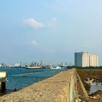 Membangun Benteng Laut di Utara Jakarta