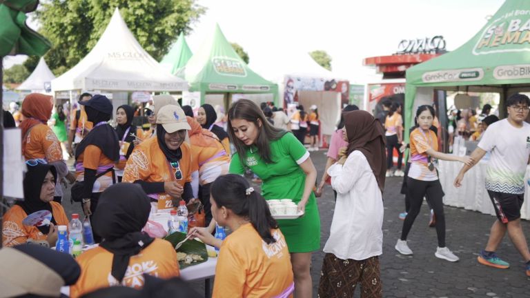 Gaungkan Gaya Hidup Sehat, Nutriflakes Bagikan 20.000 Sample Gratis di 4 Kota