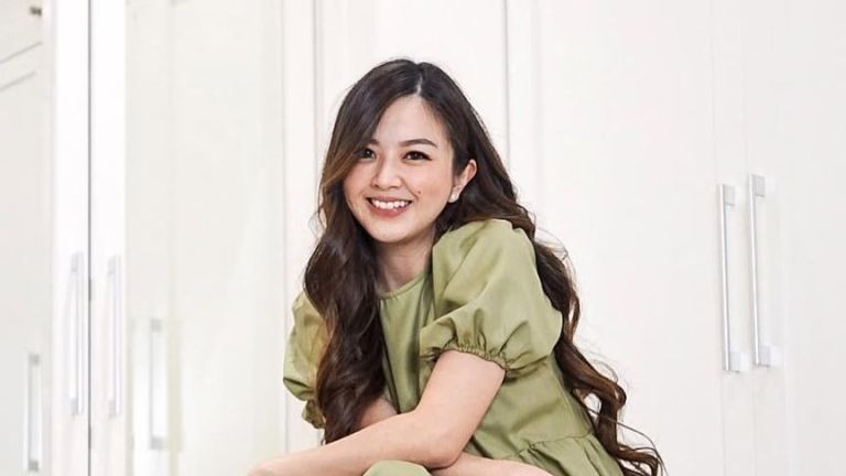 Berkenalan dengan Franda Stefanus, Presenter Olahraga yang Kini Fokus Urus Dua Putri Cantik Jelita