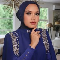 Jejak Sukses Linda Anggrea, dari Desa Kecil ke Runway Dunia Bersama Buttonscarves