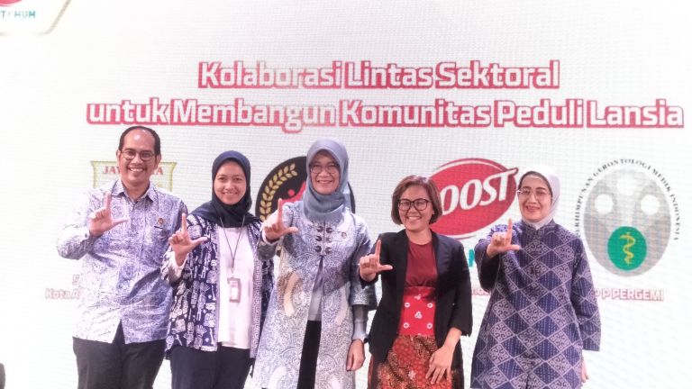 Kolaborasi Lintas Sektor, Nestlé Boost Optimum Bangun Komunitas Peduli Lansia Lewat Program Bakti Sepanjang Usia