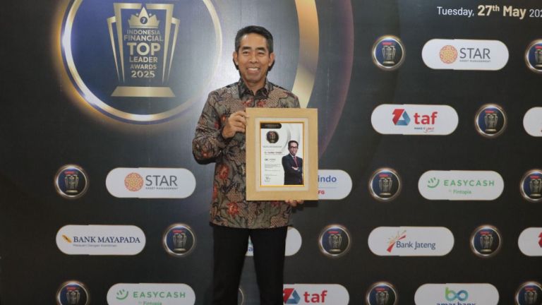 Komitmen Dukung Pembangunan Ekonomi Nasional, Dirut Askrindo Raih Indonesia Top Leader in Credit Insurance Industry 2025