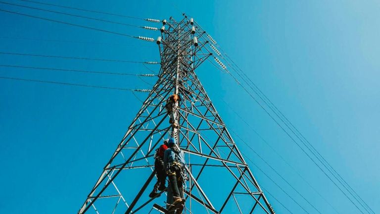 PLN Siap Bangun Green Super Grid Sepanjang 47.758 KMS
