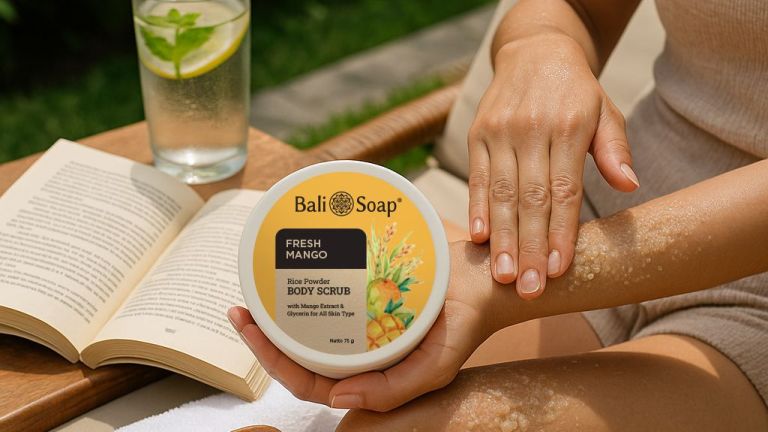 Lebih dari Sekadar Eksfoliasi, Ini Lho Rekomendasi Body Scrub Alami yang Eco-Friendly