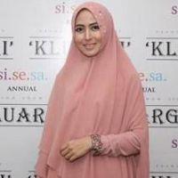 Berkenalan dengan Senaz Nasansia, Perempuan Hebat di Balik Kesuksesan Brand Modest Fashion Si.Se.Sa
