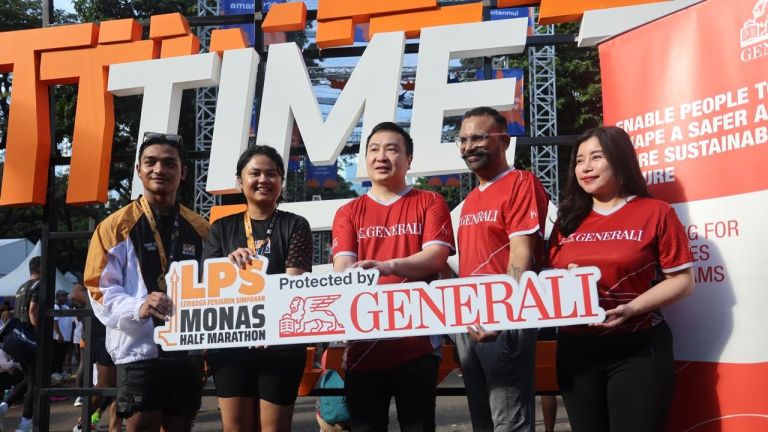 Dukung Gaya Hidup Sehat, Generali Indonesia Proteksi Para Pelari LPS Monas Half Marathon