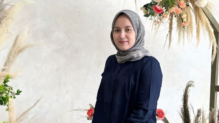 Mengenal Jihan Malik, Sosok di Balik Brand Heaven Lights yang Mewujudkan Mimpi Global dari Bisnis Rumahan