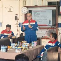 Pesan Bos Pertamina Drilling saat Management Walkthrough: Bekerja Aman, Karena Ada yang Menunggu di Rumah