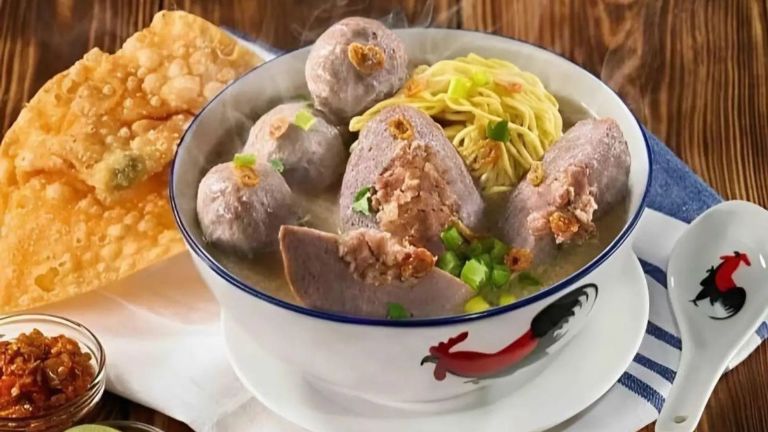 15 Tempat Makan Bakso Ternama di Indonesia