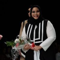 Berkenalan dengan Hannie Hananto, Mantan Arsitek yang Sukses Jadi Desainer Busana Muslimah
