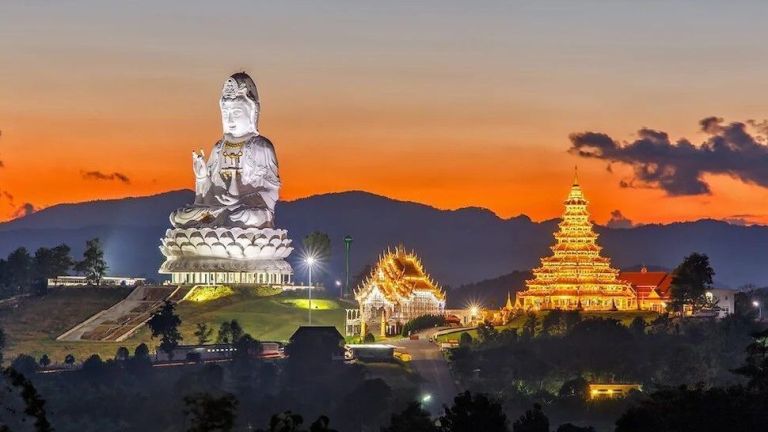 Kota Chiang Rai, Rekomendasi Destinasi Wisata Buat Kamu yang Cari Liburan Tenang di Thailand