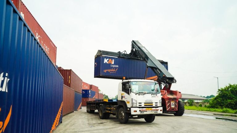 KAI Logistik Distribusikan 9,6 Juta Ton Barang hingga Mei 2025
