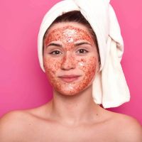 Kulit Gelap karena Matahari? Ini 8 Masker Alami yang Wajib Anda Coba