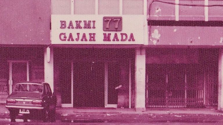 Lebih Dekat dengan Tjhai Sioe dan Loei Kwai Fong Pasutri di Balik Kejayaan Bakmi Gajah Mada