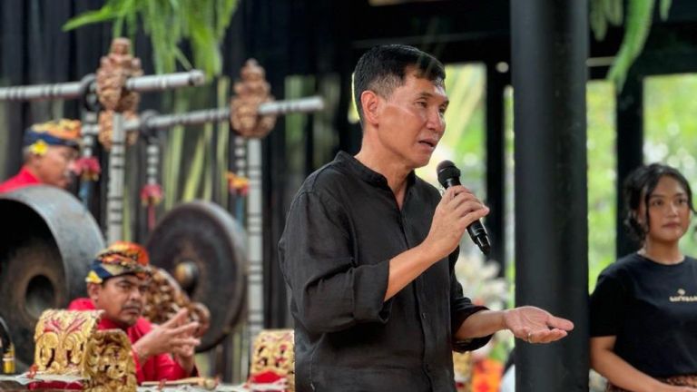 Mengenal Benny Hadisurjo, Generasi Kedua Pewaris Sate Senayan dan Optik Melawai