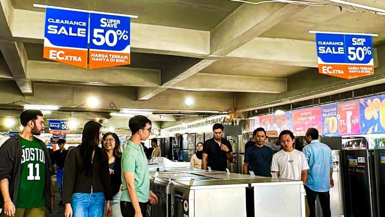 Electronic City Rayakan HUT Jakarta dengan Clearance Sale
