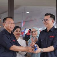 Mengenal Sosok Azwardi Rivai, Perintis Rumah Makan Padang Legendaris Sari Bundo