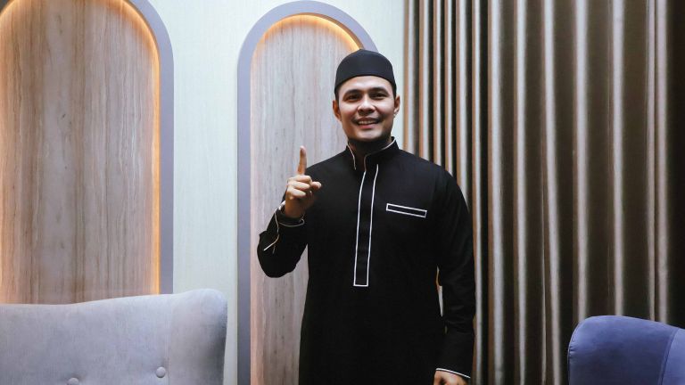 Mengenal Okta Wirawan, Entrepreneur Muda yang Merawat Abindo Hingga Merengkuh Kejayaan