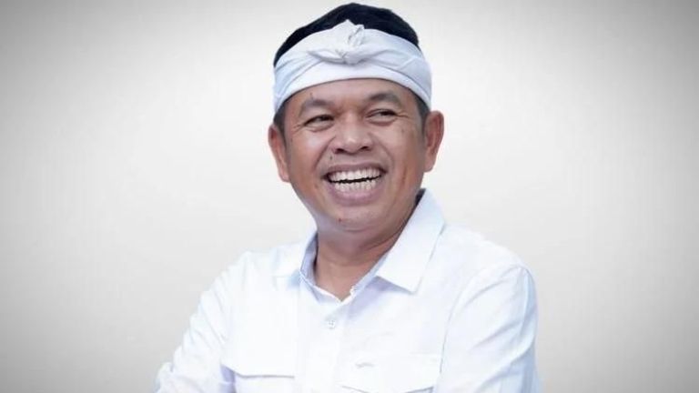 Sosok dan Perjalanan Karier Gubernur Jawa Barat Dedi Mulyadi