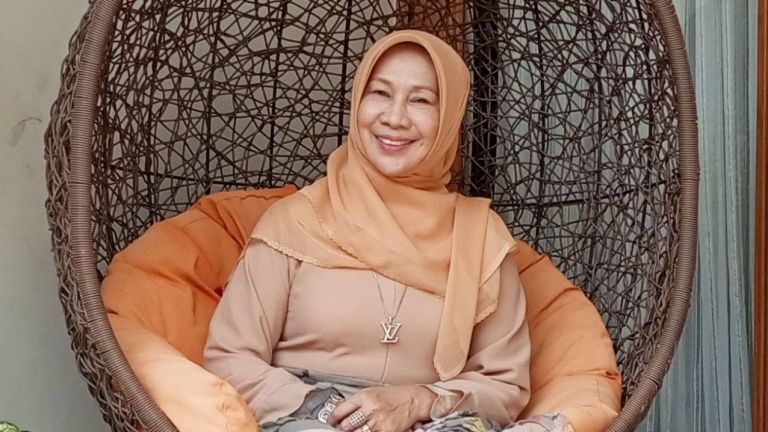 Berkenalan dengan Evalinda Amir, Perempuan Hebat di Balik Suksesnya Bisnis Ayam Goreng D’Besto