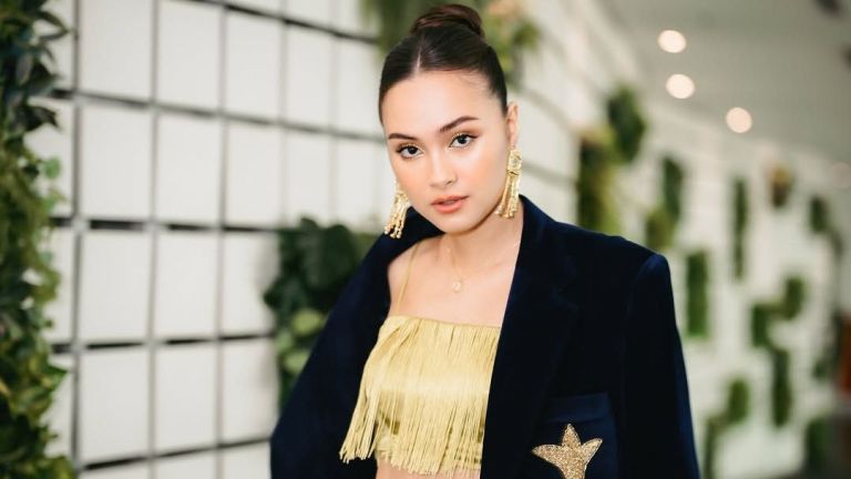 Caitlin Halderman Akui Screen Time Tinggi Pengaruhi Kesehatan Kulitnya