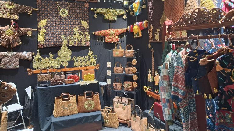 Gerakan Batik Nasional 2025: Rayakan Warisan Batik dalam Simfoni Budaya Lintas Generasi