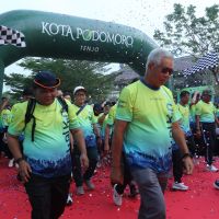 Kota Podomoro Tenjo Gelar Funwalk dan Resmikan Podomoro Food Center