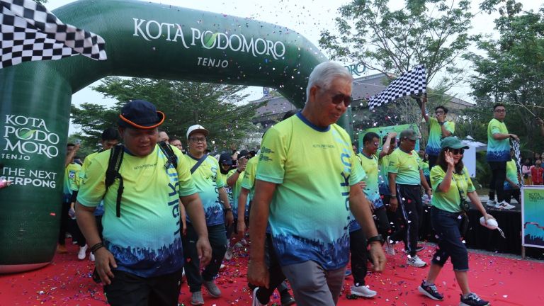 Kota Podomoro Tenjo Gelar Funwalk dan Resmikan Podomoro Food Center