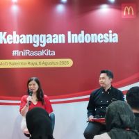 Semarak HUT ke-80 RI, McDonald’s Indonesia Luncurkan Menu Ayam Rendang dan Es Kopi Gula Aren