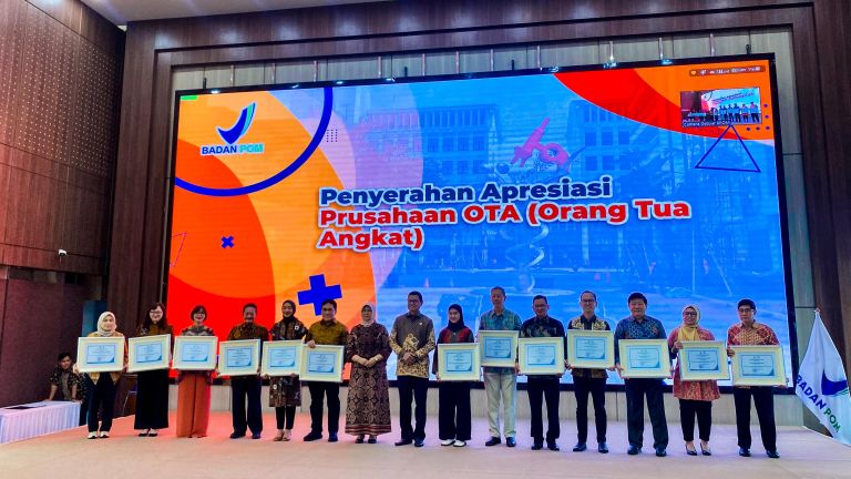 Kino Indonesia Raih Penghargaan dari BPOM atas Kontribusi dalam Program OTA secara Berkelanjutan