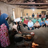 Dorong UMKM Gula Jawa Pacitan Go Digital, IBAS: Lestarikan Tradisional, Tingkatkan Inovasi Penjualan