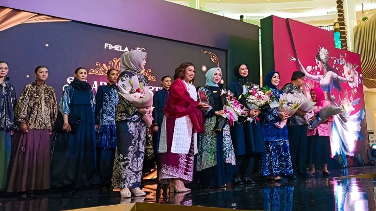 Parade Wastra Nusantara 2025: Kemenparekraf Dorong Wastra Jadi Kekuatan Ekspor dan UMKM Nasional