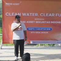 Mirae Asset Gelar CSR Bersihkan Danau Situ Gede, Bogor