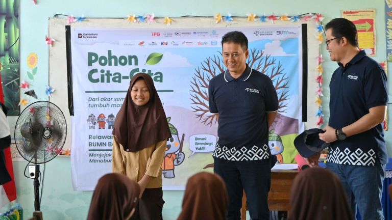 Askrindo Mengajar Kelas Inspiratif di Kabupaten Maros