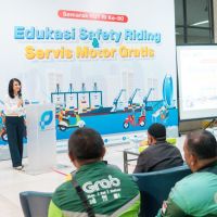 Service Gratis dan Edukasi Safety Riding, Jadi Kado HUT RI untuk Pengemudi Ojek dari Pelindo Solusi Logistik