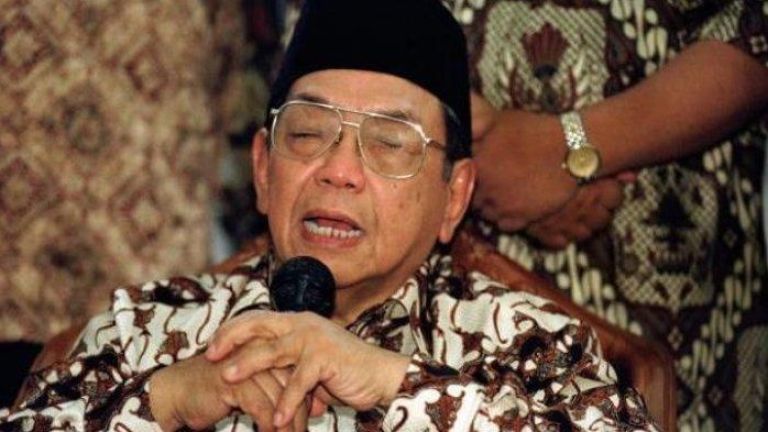Gus Dur, Dekrit Presiden dan Simbol Perlawanan yang Gagal
