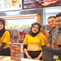 Perekonomian Indonesia tetap Positif, Pewaralaba Kuliner Optimis dalam Berekspansi