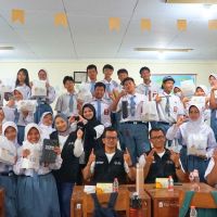 JIEP Goes to School: Persiapkan Generasi Emas Indonesia Hadapi Dunia Kerja