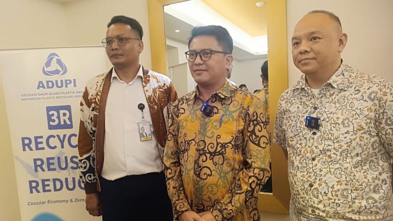 Membongkar Tantangan Industri Daur Ulang Plastik di Indonesia