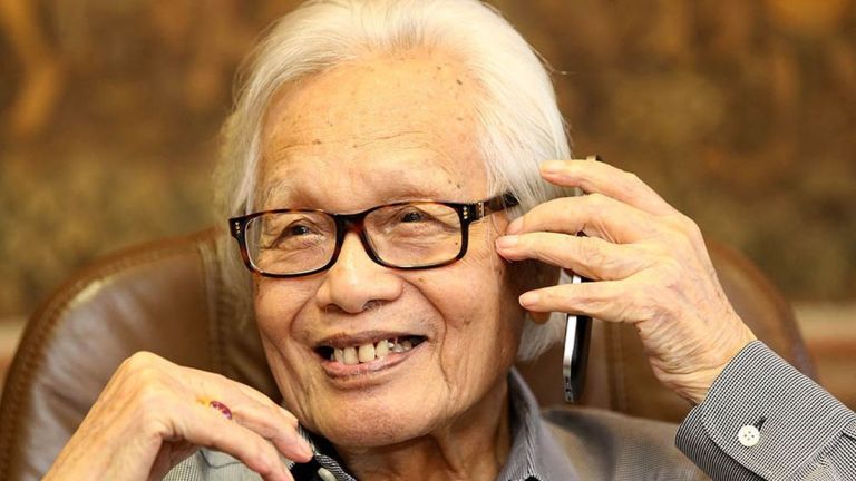 Mengenal Sosok Jakob Oetama, Tokoh Pers Pendiri Kompas Gramedia Group