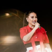 Profil Titi DJ dan Perjalanan Kariernya Jadi Diva Ternama Indonesia