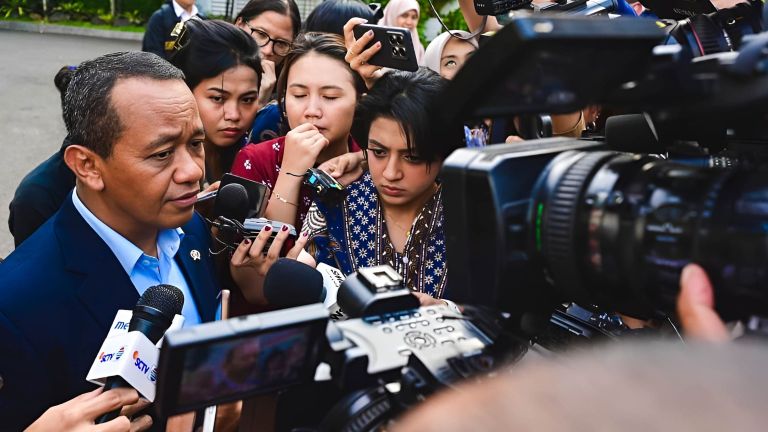 Polemik Krisis BBM, dari Gugatan Pelanggan Shell Hingga Pembelaan Bahlil