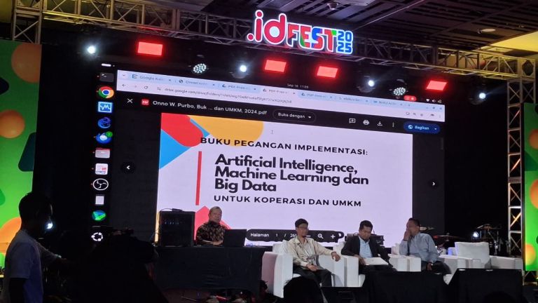 idFEST 2025: Berisiko Jadi Ancaman Baru, Dosen ITTS Tekankan Pentingnya Filter Keamanan pada AI